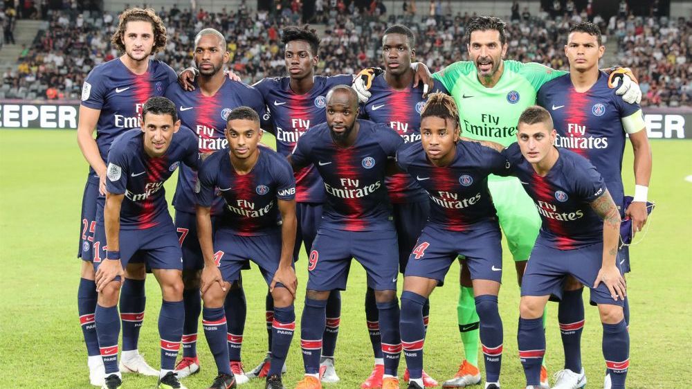 记者：国安厨师将退休，俱乐部将为其举办特殊的“退役”仪式（记者：国安厨师将告别岗位，俱乐部准备一场独特的“退役”仪式）