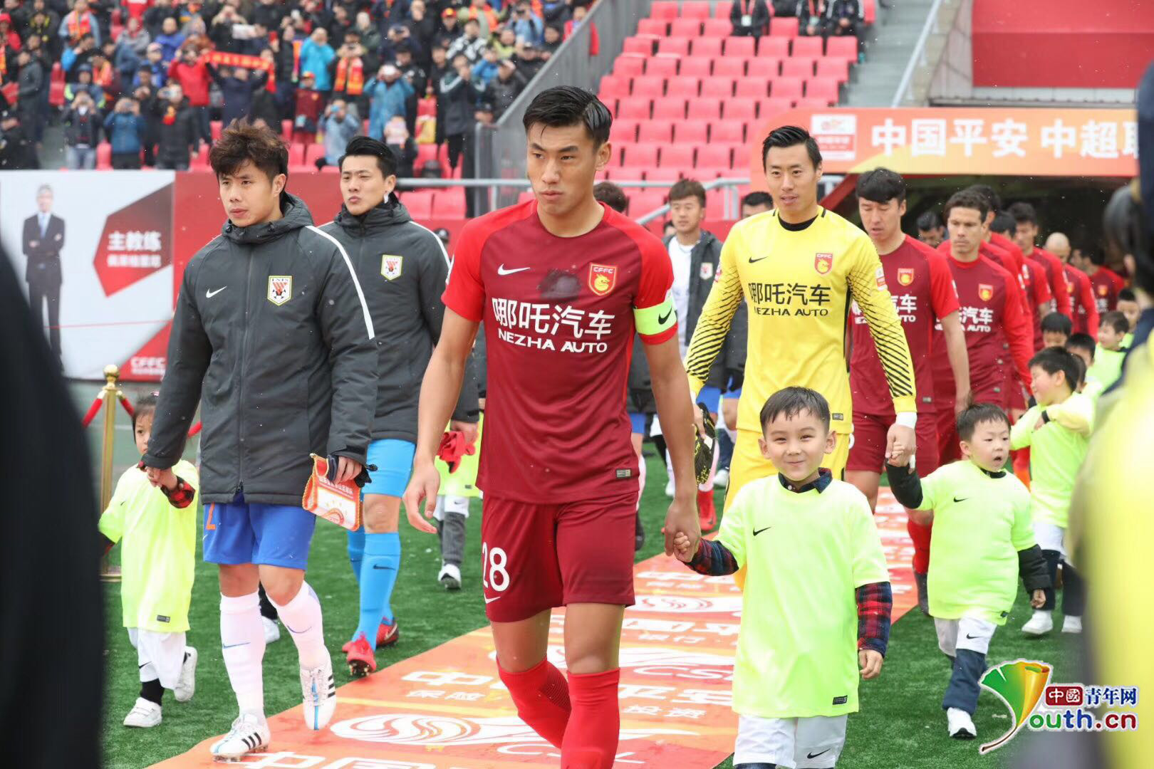 中超比赛精彩回放：上海海港绝杀山东,（中超焦点战回放：上海海港补时绝杀山东）