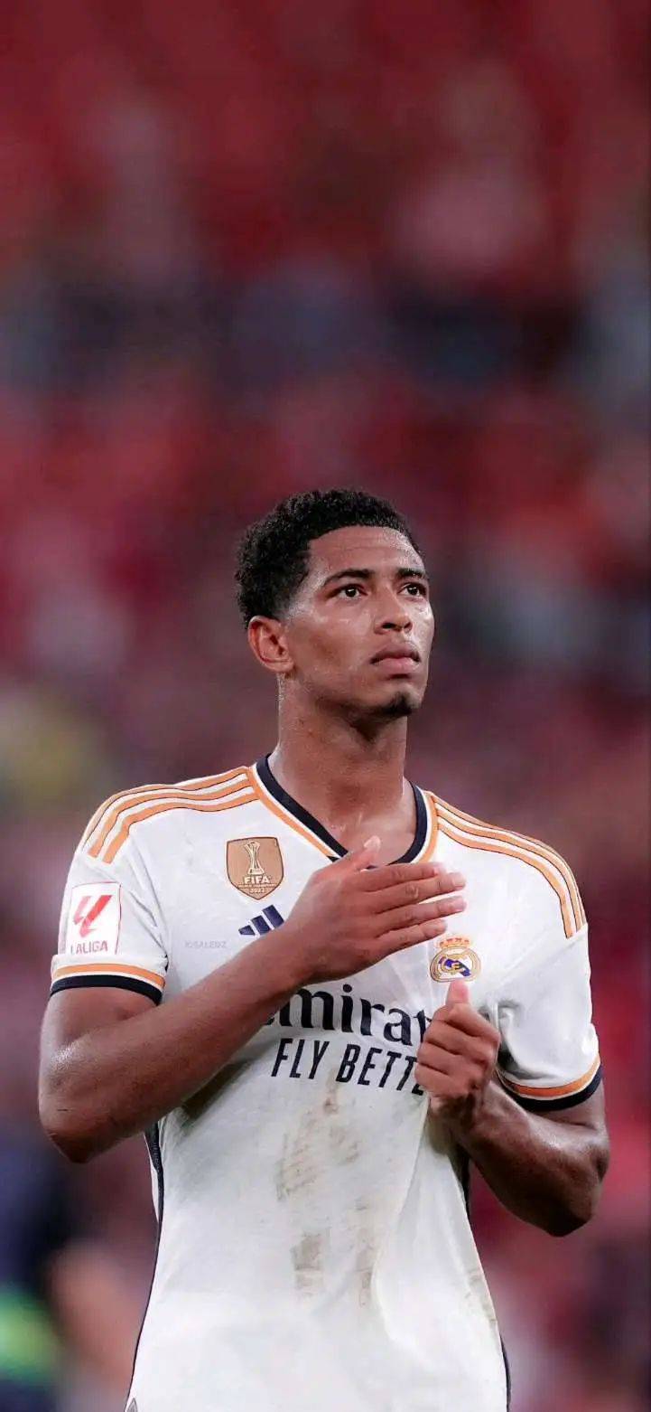 吴前贡献16分5篮板5助攻，两队唯一得分上双的本土球员（吴前16分5篮板5助攻，场上唯一本土得分上双）