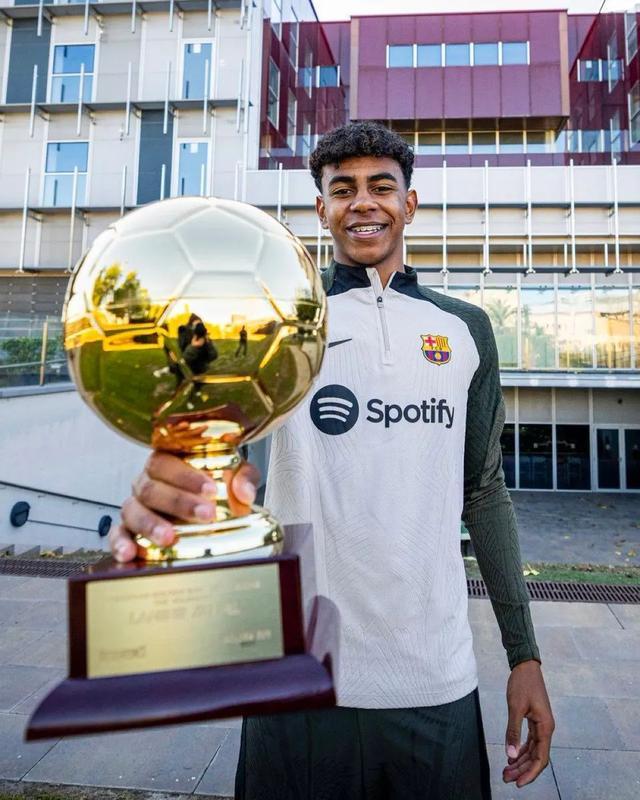 热议申花输球：尽力了但没运气，最大问题是锋线终结能力（申花失利引热议：拼尽全力却乏好运，锋线把握机会成短板）