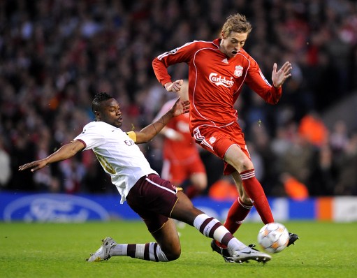 启蒙教练：维尼修斯一直有点叛逆，他应该学会控制和收敛脾气（启蒙教练：维尼修斯有叛逆一面，应学会情绪控制与收敛）