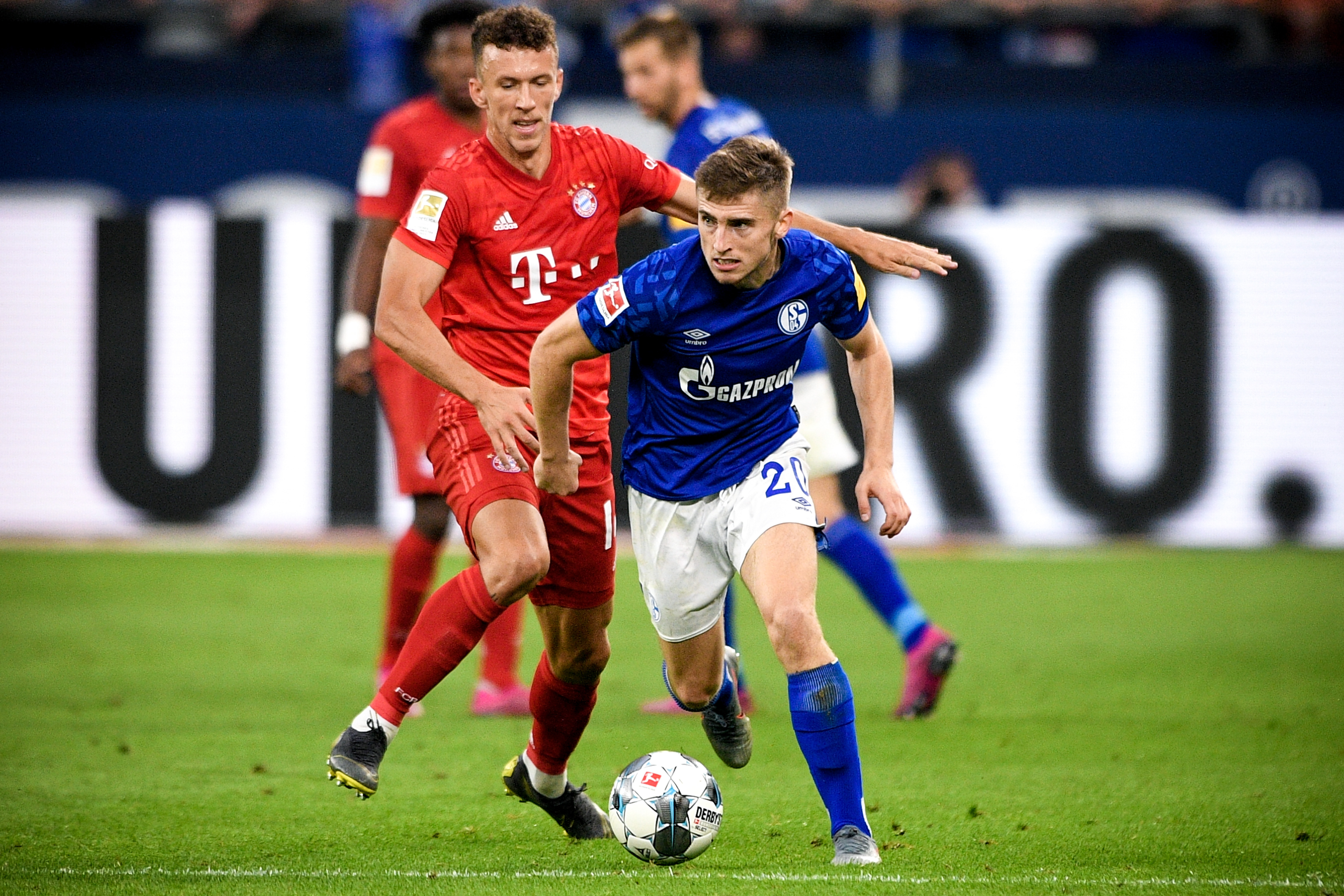 环足奖年度最佳前锋最终8人候选：登贝莱、亚马尔、姆巴佩在列（环足奖年度最佳前锋8人名单出炉：姆巴佩、登贝莱、亚马尔等入围）