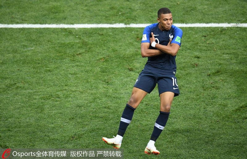 门将看呆：这也能进？