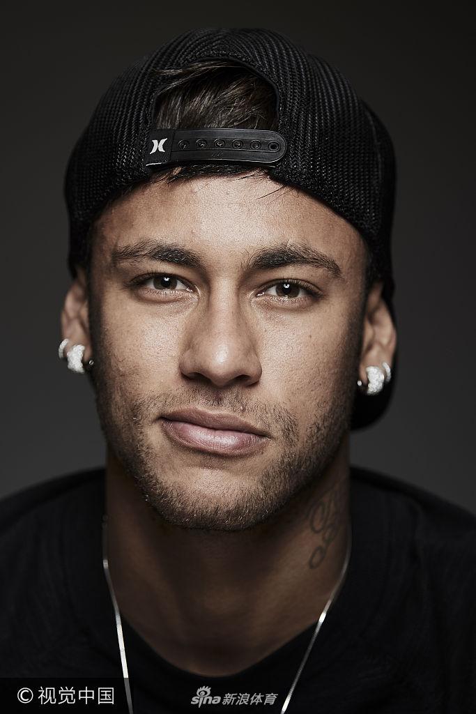 英超：曼城主场3-0完胜诺维奇（英超：曼城主场三球零封诺维奇）