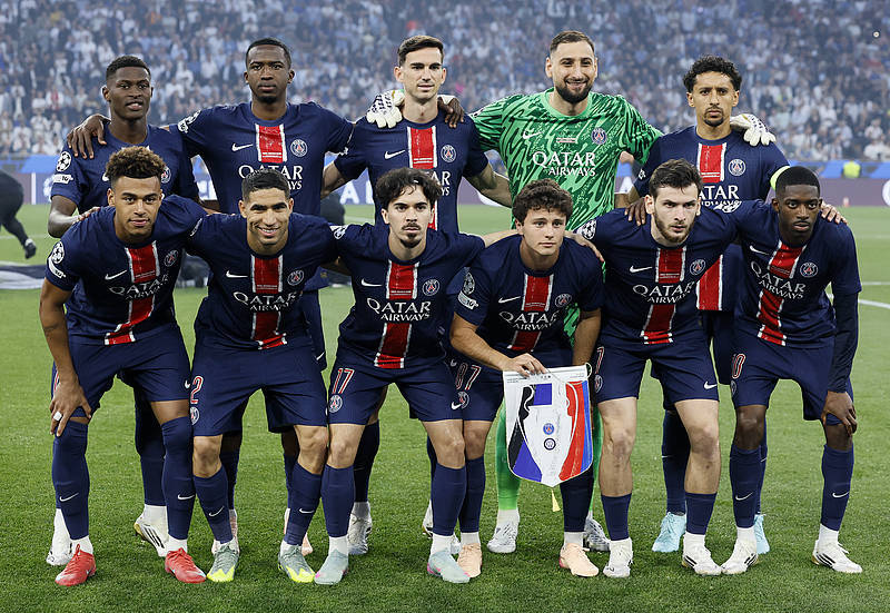 乌姆蒂蒂：德尚是顶级教练标杆；博格巴心理强大能重返巅峰（乌姆蒂蒂：德尚堪称顶级教练典范，博格巴心态强大有望重返巅峰）