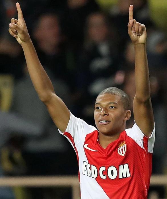 老当益壮，奥巴梅扬实现职业生涯400球里程碑（宝刀未老，奥巴梅扬职业生涯进球数突破400大关）