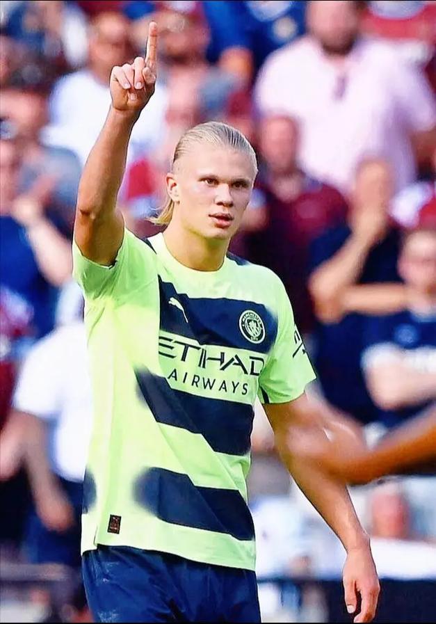 解锁新身份，美女球员艾丽莎-莱曼将成为米兰冬奥会火炬手（艾丽莎-莱曼受邀出任米兰冬奥会火炬手）